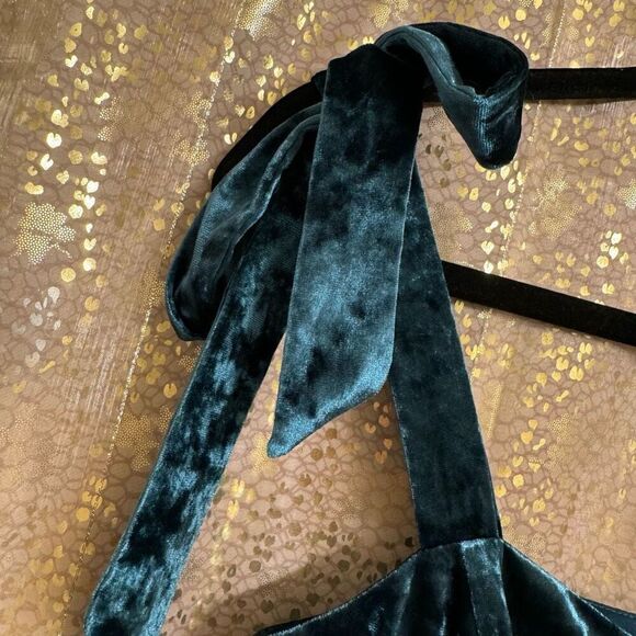 Forever 21 Forest Green Velvet Tie Shoulder Hook Eye Mini Dress S NWT - Picture 4 of 11